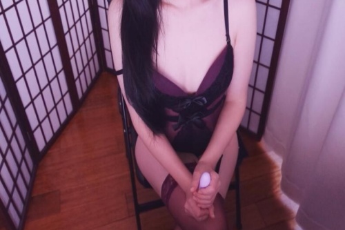不二丸叽现在在哪直播?深夜电台般的温馨陪伴